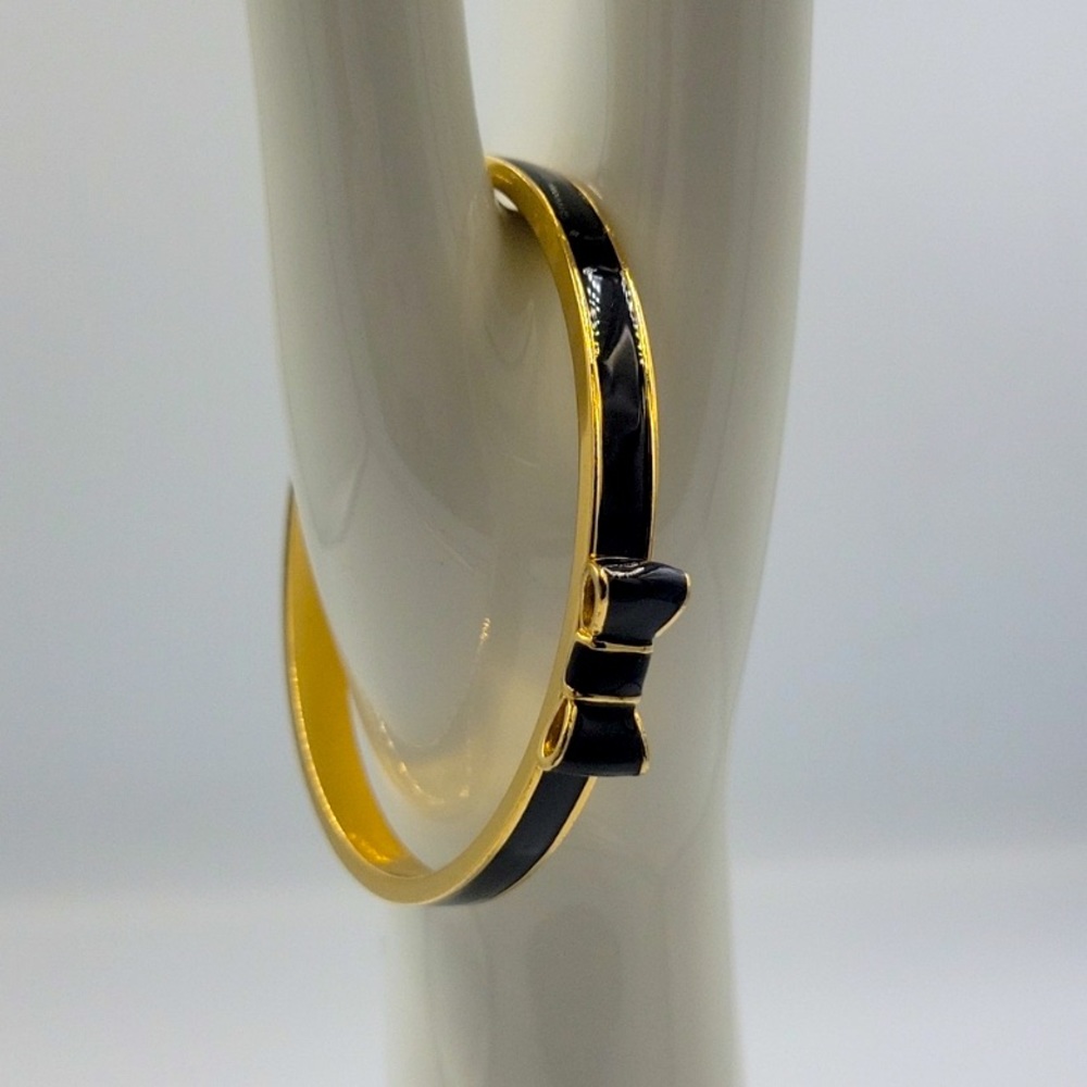 Kate Spade Take A Bow Black & Gold Bracelet | Enamel Bow | 7.5” Interior | GUC - Picture 3 of 11